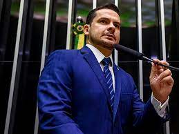 Capitão Alberto Neto confirma ida para o PL. Partido quer ter o maior número de deputados eleitos em 2022 e voltar a ser gigante