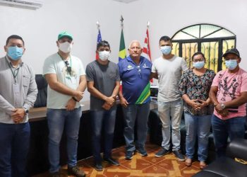 Prefeitura de Itapiranga reúne com representantes do BASA buscando parcerias e linha de crédito