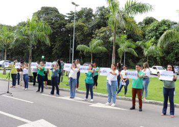 No Dia Estadual dos Heróis da Saúde, coral presta homenagem no Hospital Delphina Aziz