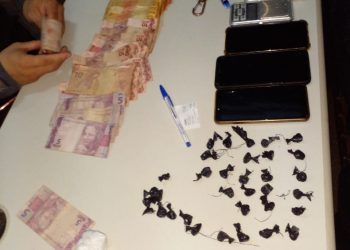 Polícia Militar detém dois homens por tráfico, em Urucurituba