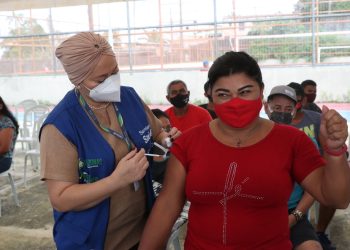 Vacinômetro: Amazonas já aplicou 6.551.226 doses de vacina contra Covid-19 até esta terça-feira (15/03)