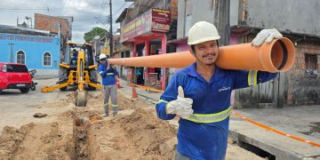 Rede de esgotamento sanitário do Japiim entra em fase final e irá beneficiar mais de 10 mil pessoas