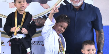 No Bairro da Alvorada, Cabo Maciel acompanha o 7º Open do Projeto Social Mulekada, que forma Crianças e Jovens por meio do Jiu-Jítsu