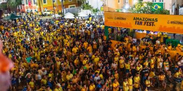 Amazonas Fan Fest reúne torcida para transmissão do jogo Brasil e Escócia no Largo de São Sebastião, nesta quarta-feira